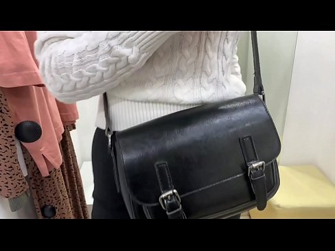 ❤️ Javna masturbacija mlade kučke FeralBerry sa dildom u sobi za provjeru Analni porno kod nas ❤